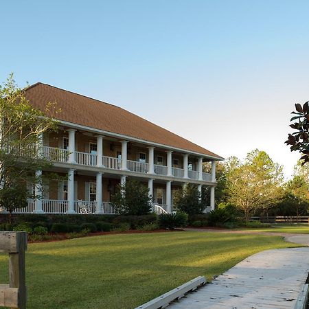 Horse Stamp Inn Waverly Экстерьер фото